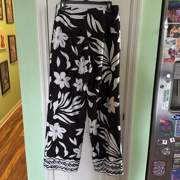 Worthington Black & White Floral Print Wide Leg Chic Pants Stylish Size 8 Tall - Picture 8 of 9
